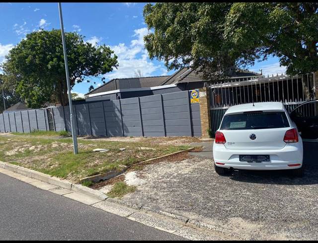 4 BEDROOM HOUSE FOR SALE IN THORNTON